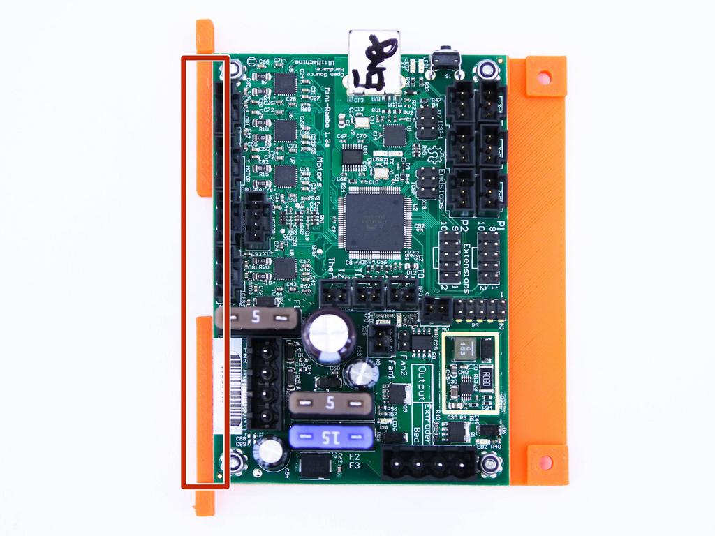 Step 3 Obudowa płyty elektroniki Należy przymocować prawą część obudowy do płyty elektroniki zgodnie z