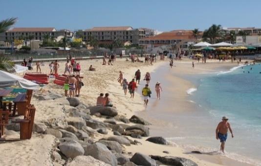 Na zakończenie przewidziany jest czas wolny na zakup karaibskich pamiątek. Czas około 5h Cena około 20 Euro 10. Dzień - PORT PHILIPSBURG ST. MAARTEN Proponowana wycieczka: St. Maarten / St.