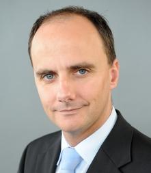 Marek Paweł Sokołowski Wiceprezes Zarządu, Dyrektor ds. produkcji i rozwoju Funkcję Wiceprezesa Zarządu Grupy LOTOS pełni od 9 kwietnia 2002 r.