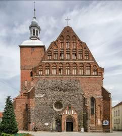 280) zespół klasztorny został uznany za Pomnik Historii. Źródło: www.nid.pl Fot. 8 Kościół pw. WNMP w Żaganiu Źródło: commons.wikimedia.org Fot. 9 Kościół pw.