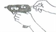 Instrukcja pistoletu do klejenia na gorąco Krok 1: Wprowadź wkład kleju przez otwór z tyłu pistoletu.