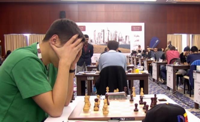 turnieju Przy szachownicy Xu Yinglun. Obserwuje Wojtaszek. Ponomariow Xu Yinglun.
