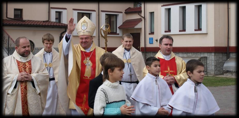 Oblackie wiadomości z Ukrainy Październik 2010 6 Taka ładna dekoracja październikowa 7 października po raz pierwszy odbyło się spotkanie grupy modlitewnej w Niwie Trudowej wiosce oddalonej