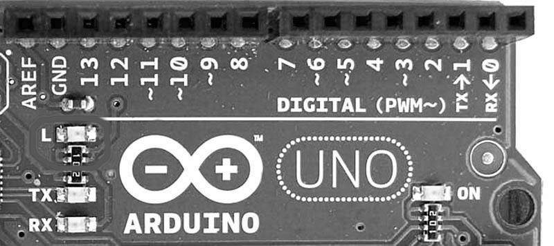 Budowa programu #define ledpin Budowa programu 13 #define ledpin 13 void main() setup(); while(1) loop(); serialevent(); 31 3 LED Zmienne i funkcje Wymagany rezystor obniżający prąd.