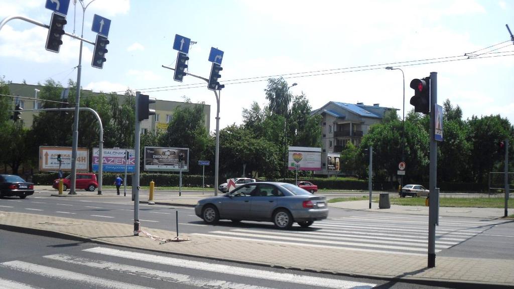 Format: 5,04 x 2,38 Typ: standard Oświetlenie: lampy uliczne Miasto: Lublin Usytuowanie: w pobliżu skrzyzowania Opis: - przy skrzyżowaniu