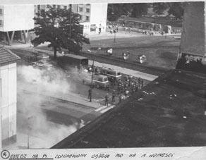 Solidarność 19 składanie wieńców i kwiatów przed 40 pomnikiem 2 września 2012 r.
