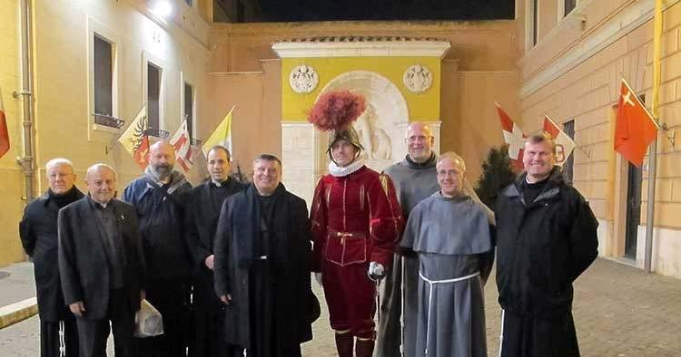 WYDARZENIA 10 Watykan: penitencjarze u gwardzistów Fr. Lucjan Maria BOGUCKI OFMConv W niedzielny wieczór 22 stycznia 2017 r.