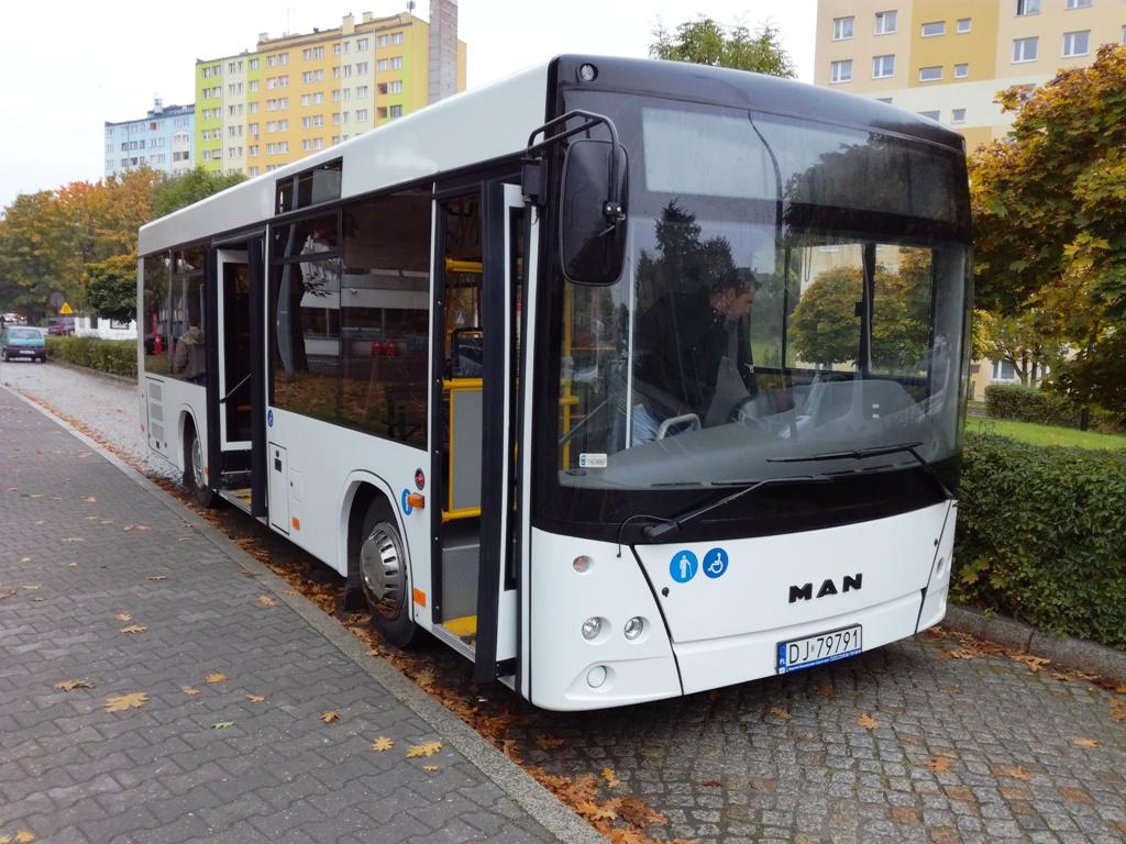 Wygodnie, szybko, bezpiecznie Zgorzelecka komunikacja miejska się zmienia. Zakończony niedawno przetarg na obsługę transportu miejskiego przyniósł sporo dobrych dla klientów nowości.