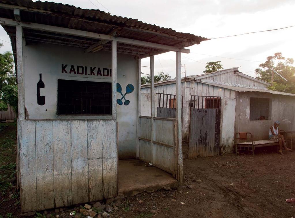 82_Bar Bar A bar Kadi_Kadi, São Tomé