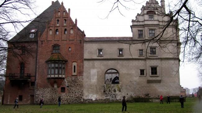 Zamek Joanitów w Świdwinie jakoś przetrwał ostatnią wojnę,