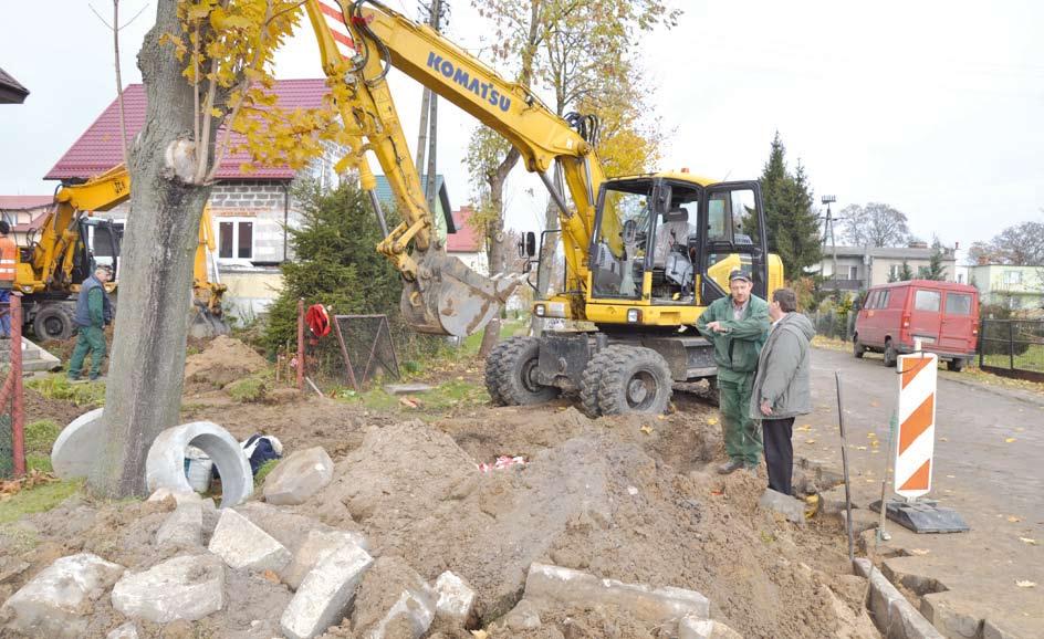 str. 2 Kompleksowy Program Gospodarki Ściekowej Gminy Tczew Pojawiające się trudności w Tczewskich Łąkach wpłynęły na podjęcie decyzji o zmianie technologii.