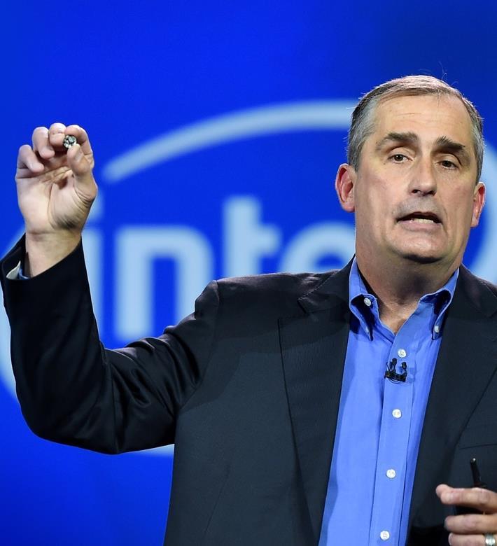 Moduł obliczeniowy Intel Curie Sercem płyty edukacyjnej Arduino/Genuino 101* jest bogaty w funkcje procesor Intel, który zapewnia wydajność potrzebną w najbardziej wymagających projektach, cechując