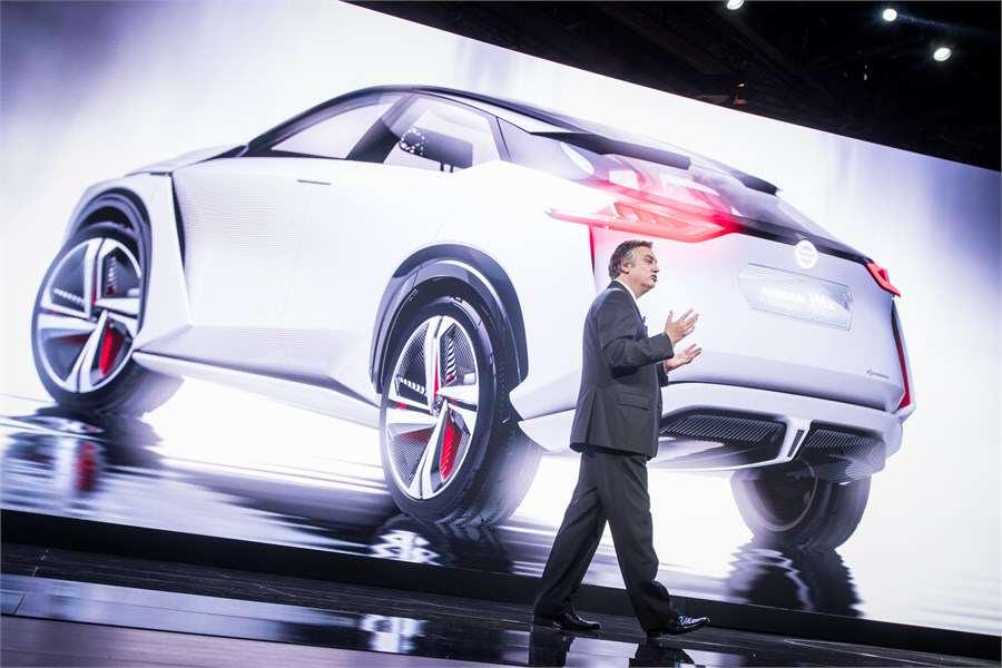 Nissan stara się zmieniać sposób komunikacji między ludźmi i samochodami, a także interakcje między samochodami i społeczeństwem w bliższej i dalszej przyszłości.