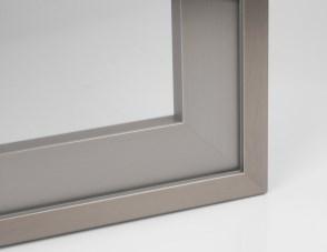 Dostępne kolory w standardzie: aluminium naturalne F4 Prosty profil aluminiowy o