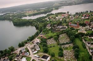 Fragmenty pierwszego cmentarza Nowy cmentarz W 1884 roku urządzono nowy cmentarz, który powiększono w 1906 i w takim kształcie jaki wtedy otrzymał przetrwał do