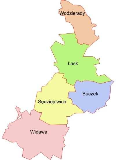 Przez obszar gminy przebiega linia kolejowa pierwszorzędnego znaczenia Łódź Sieradz Ostrów Wielkopolski Wrocław.