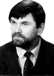 110 H. Malinowski Dr Henryk Malinowski urodził się w 1949 roku. Studia o kierunku Fizyka ukończył na UMCS w Lublinie. W latach 1969 72 pracował w szkole i na stanowisku wizytatora w Wydziale Oświaty.