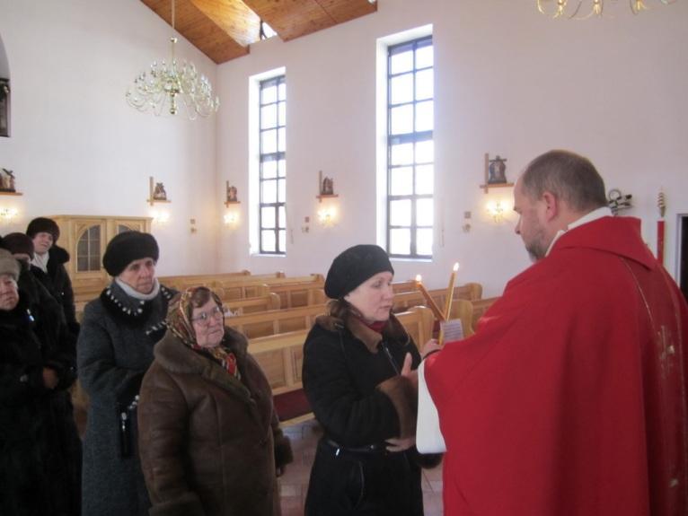 Jest to najwyższa odznaka, którą Ojciec Święty może przyznać osobie konsekrowanej, nie przyjmującej tytułów kanonika czy prałata z powodu stanu zakonnego. O. Wyszkowski otrzymał nagrodę w trzy tygodnie po ukończeniu 6-letniej pracy sekretarza w Nuncjaturze Apostolskiej.