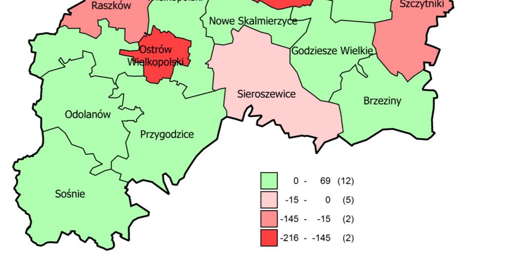 młodych rodzin z miast na podmiejskie obszary wiejskie. W miastach, a zwłaszcza w śródmiejskich kamienicach i na dużych osiedlach, mieszkają coraz częściej osoby starsze.