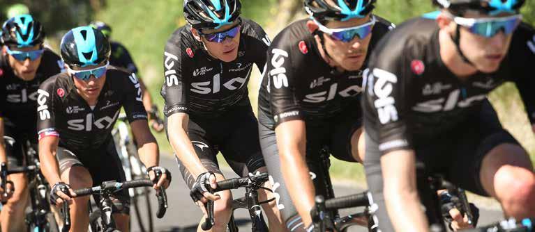 VIBE CARBON PODZESPOŁY SZOSOWE TEAM SKY KARBONOWA KIEROWNICA VIBE LEKKA I TRWAŁA KARBONOWA KIEROWNICA UD T800 WBUDOWANE PROWADZENIE LINKI HAMULCA I LINKI PRZERZUTKI (SHIMANO DI2) WIĘKSZA SEKCJA GÓRNA