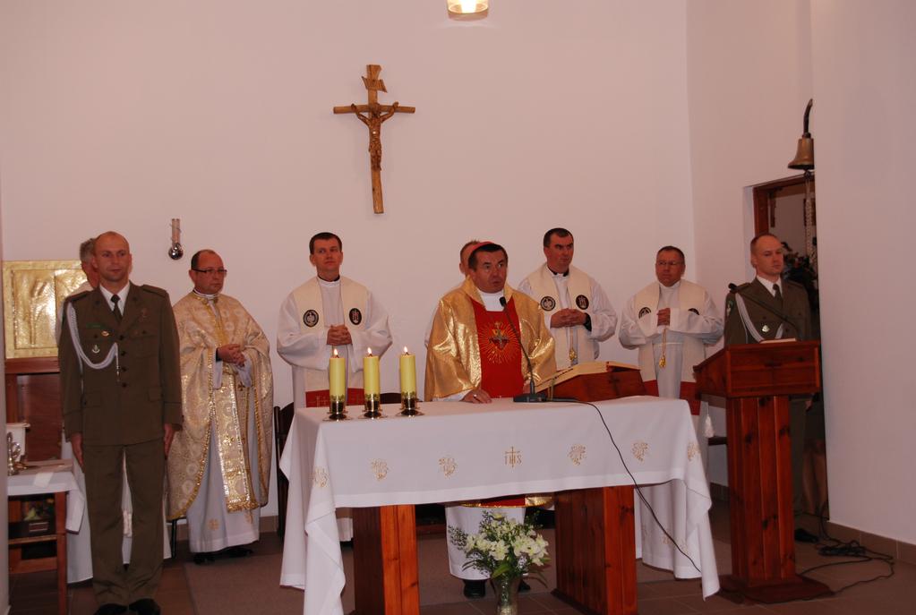 W Eucharystii uczestniczyli min.: Ks. Prałat płk SG Zbigniew Kępa, Komendant Główny SG ppłk Leszek Elas, Jego zastępcy: płk SG Marek Borkowski, ppłk SG Tomasz Pest, Ks.