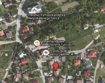7.3 Opis nieruchomości Działka ewidencyjna nr 73/5 charakteryzuje się kształtem zbliżonym do figury trójkąta oraz płaskim ukształtowaniem terenu.