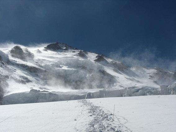 bariery seraków do wysokości około 6000 m 