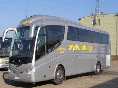 wynajem AUTOKARÓW klasy LUX Firma LUTUR proponuje wynajem autokarów do przewozów krajowych i zagranicznych.
