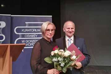 im. H. Sienkiewicza w Drezdenku, Beaty Machelskiej, która otrzymała z rąk Wojewody i Kurator Oświaty nagrodę Ministra Edukacji Narodowej.