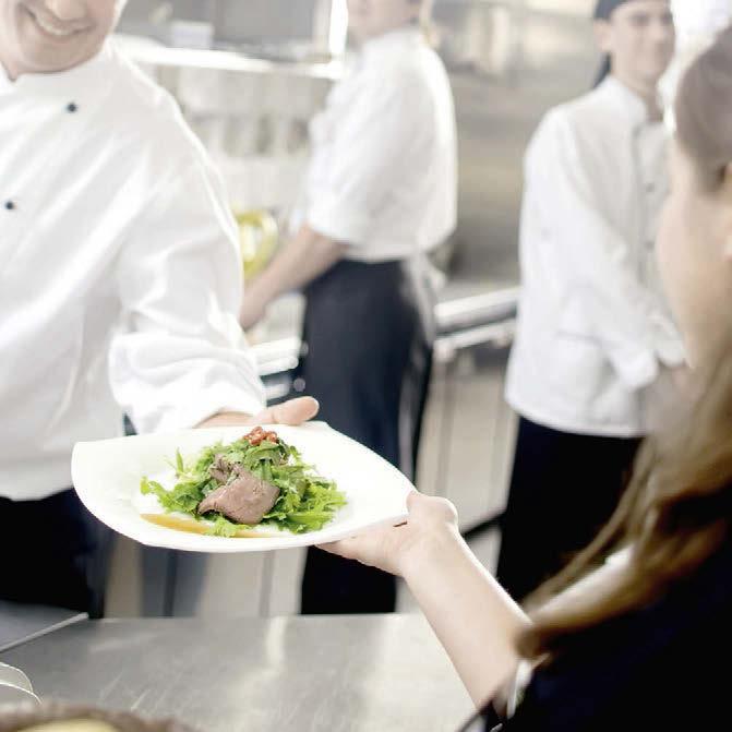 Uniwersalne środki myjące Wszechstronne środki myjące niezawodnie myją i nabłyszczają Uniwersalne środki myjące firmy Winterhalter są dostosowane do typowych zabrudzeń naczyń.