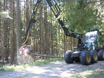 HARVESTORY DANE TECHNICZNE ENTRACON EH40 Moc maksymalna KM(kW) Kubota V3600 63 do 72,8 przy 2600 Napęd hydrostatyczny Siła uciągu (kn) 78 Mowi P 30, P 40, 4567 Maksymalny wysięg (m) 5,6-6,2-6,7 Mom.