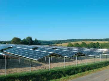 6 TANGERMŰNDE / 1,5 MW Innowacyjna metoda zastosowana w systemie montażowym firmy Solartechnik Sűd pozwala na skrócenie czasu montażu do absolutnego minimum przy jednoczesnym zwiększeniu stabilności