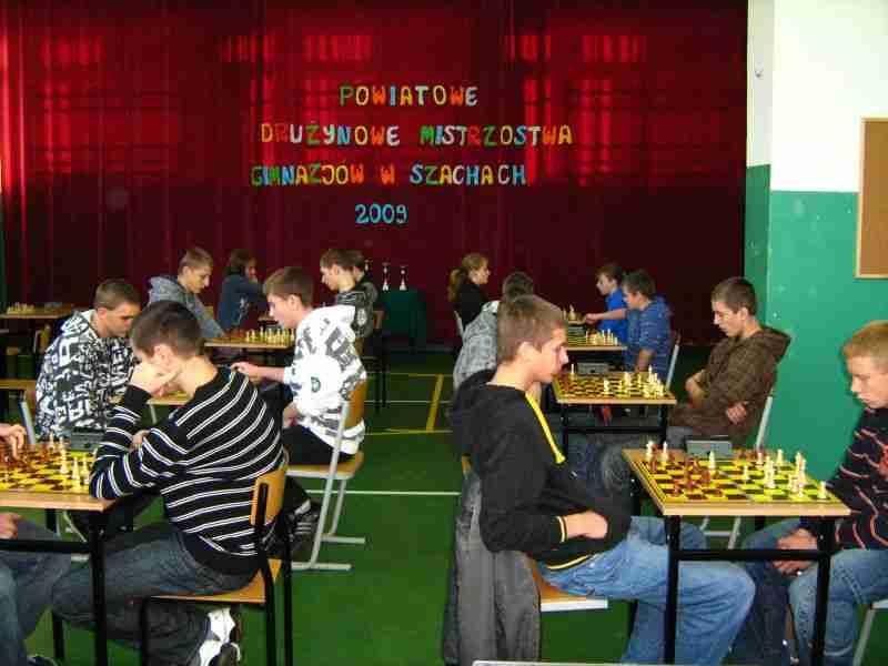 W dniu 19 listopada 2009 r. w Publicznym Gimnazjum odbyły się Drużynowe Mistrzostwa Gimnazjum Powiatu Chełmskiego w Szachach.
