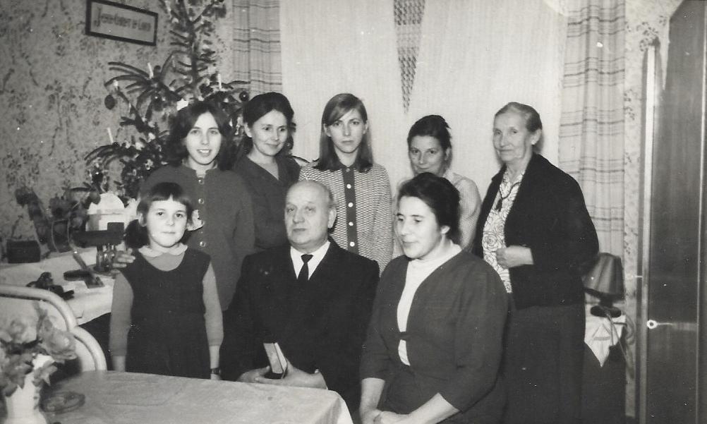 W tym też roku do ZKE przystąpił nasz zbór. Józef Ostaszewski był jego przełożonym (pastorem) do 1965 r. i od 1969 do swojej śmierci. W 1962 r.
