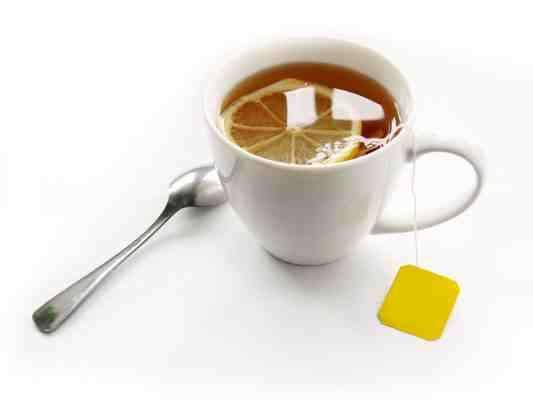 Herbaty serwowane w specjalny sposób: Herbata po japońsku - w moździerzu rozciera się zieloną herbatę i zalewa wodą w kulistym czajniku. Podgrzewamy do 50-60 C.