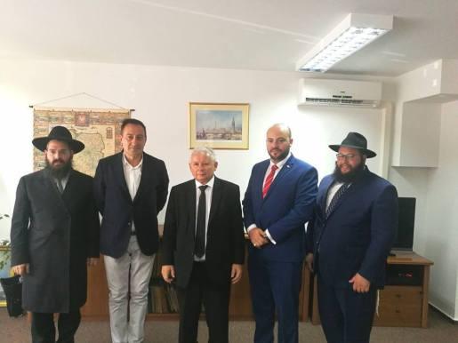 Prezes PiS Jarosław Kaczyński spotkał się w Warszawie z przedstawicielami środowisk żydowskich w Polsce poinformowały PAP źródła partyjne. Rozmowy dotyczyły między innymi relacji polsko-żydowskich.