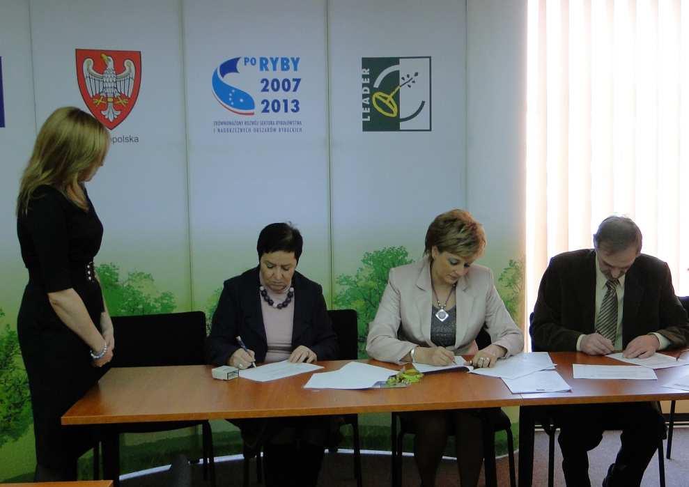 Realizacja osi 4 PO RYBY w Wielkopolsce -rok 2011: Podpisanie umowy o