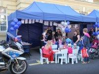 Najlepsi otrzymali atrakcyjne nagrody. Na małe damy czekały stanowiska fryzjerskie i make-upu, a także zajęcia z wykonywania biżuterii i malowania koszulek oraz torebek.