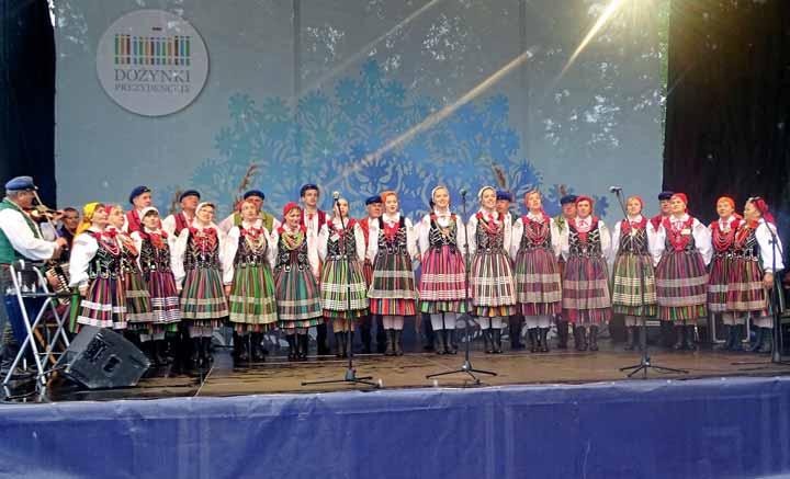 KULTURA Ogólnopolskie Dożynki Prezydenckie Tegoroczne Ogólnopolskie Dożynki Prezydenckie w Spale odbyły się w dniach 16 17 września 2017 roku.