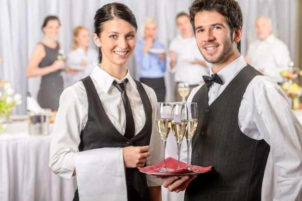 Kelner/Kelnerka (obsługa gości na restauracji) Czynności: Przygotowanie sali do przybycia gości