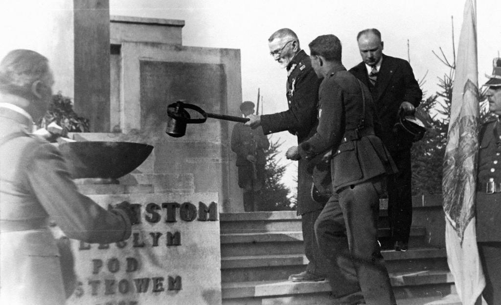 Jastków II W bitwie pod Jastkowem, stoczonej na przełomie lipca i sierpnie 1915 roku, wzięli wspólnie udział żołnierze I Brygady oraz 4 pułku piechoty II Brygady Legionów.