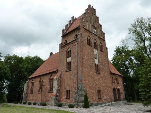 Datowanie XX w. Fot. 11-12 Kościół parafialny p.w. NMP z budynkiem ubikacji w Kręgu Nowa Wieś Rzeczna Zespół pałacowo-parkowy (pałac, park) Budynek pałacu wzniesiono w połowie XIX w.