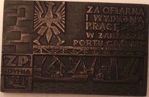 13 Za ofiarną i wydajną pracę w Zarządzie Portu Gdynia.