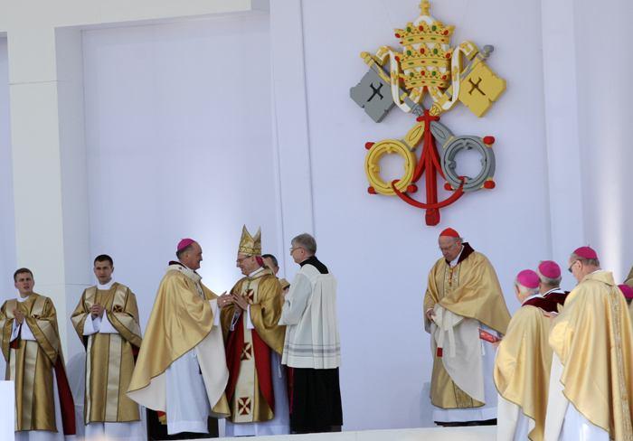 Współczucie Jezusa dla bolejącej matki jest w istocie współczuciem, jakie nasz Pan żywi dla swojego Kościoła, świętej Matki ochrzczonych, kiedy opłakuje on swoich synów prowadzonych na śmierć przez