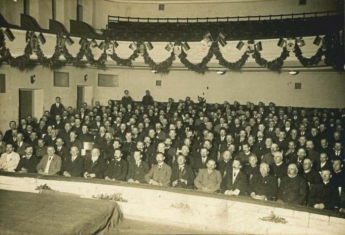 ARS VIA aukcionas 2017 m. gruodžio 7 d. 128. Lietuvių konferencija Vilniuje 1917 m. rugsėjo 22 d. Vilnius, 1917 m, fotostudija: Jurašaitis Vilniuje Pop., sid. br. atsp.