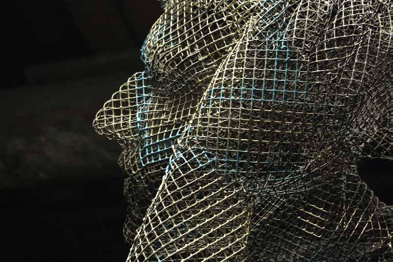 EDOARDO TRESOLDI (Włochy) Podstawowym tworzywem wykorzystywanym przez włoskiego artystę jest metalowa siatka.