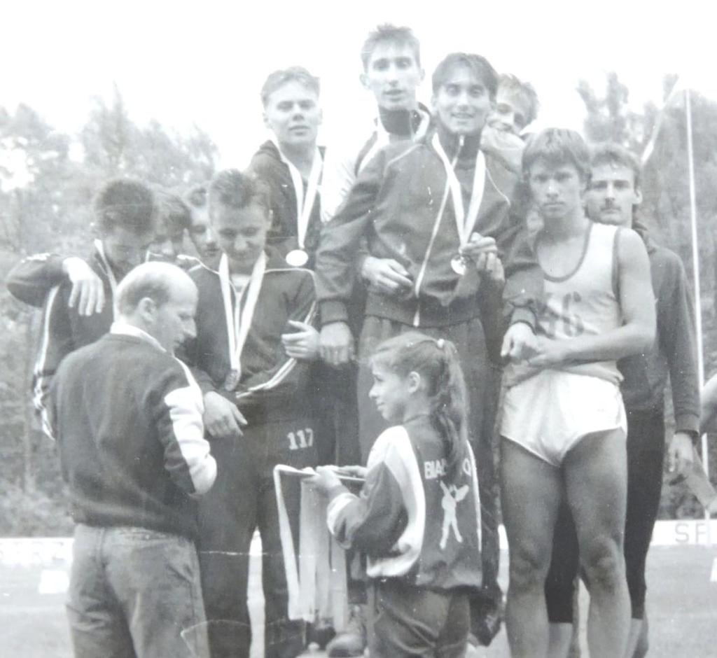 Od lewej Aneta Andrukonis (rzut dyskiem), Agnieszka Tarasiewicz (100 m ppł) i Iwona Jarząbska (rzut dyskiem). Fot.