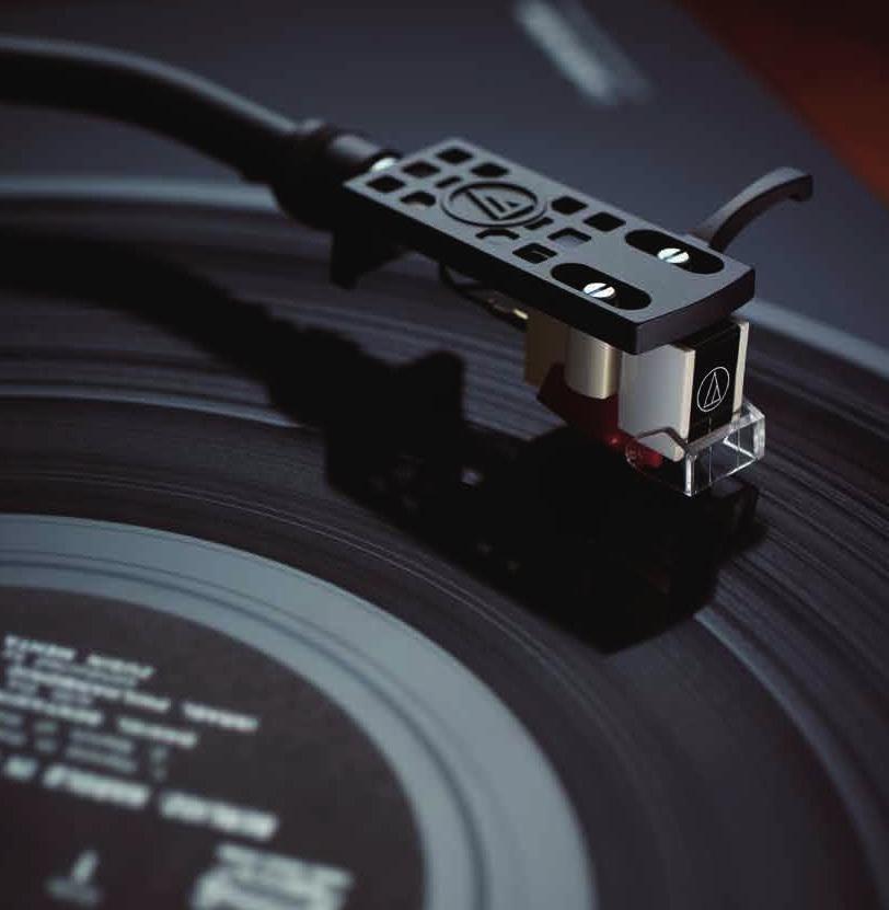 Historia Od 50 lat dostarczamy niezwykle wydajne, legendarne wkładki gramofonowe VM: wnikające jeszcze głębiej w muzykę z