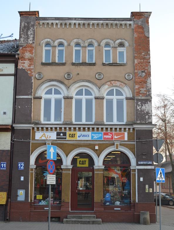 10. Miejsca pobrania próbek i wykonania odkrywek. G F E 5 8 7 Fot.1. Bartoszyce, kamienica mieszkalna przy Placu Konstytucji 3 Maja 12- elewacja frontowa, miejsce pobrania próbek i wykonania odkrywek.