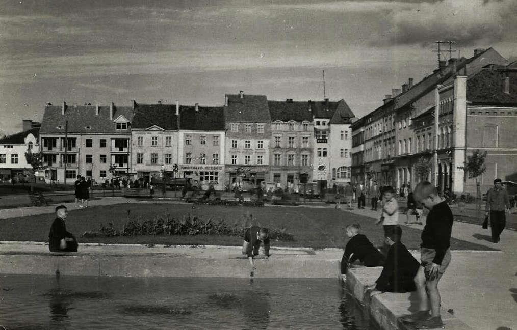 Fot.6. Bartoszyce Plac Konstytucji 3 Maja.